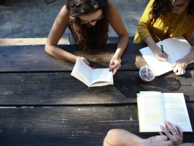 women reading