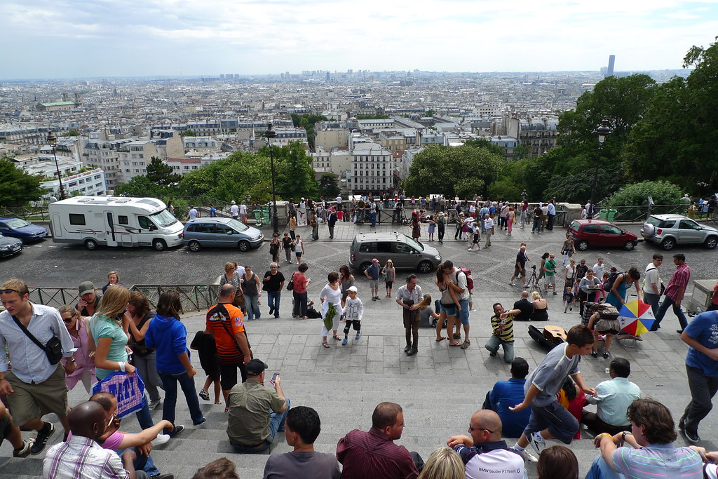 Photo of a gathering of people in Paris